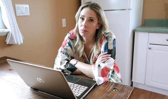 Кали Кристина Куоко жалаңаш